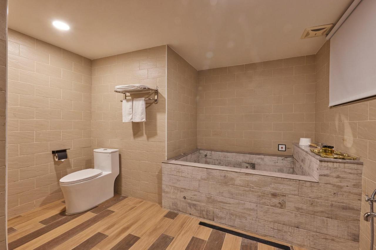 Kyokusui Hotspring Hotel Taipei Exteriör bild
